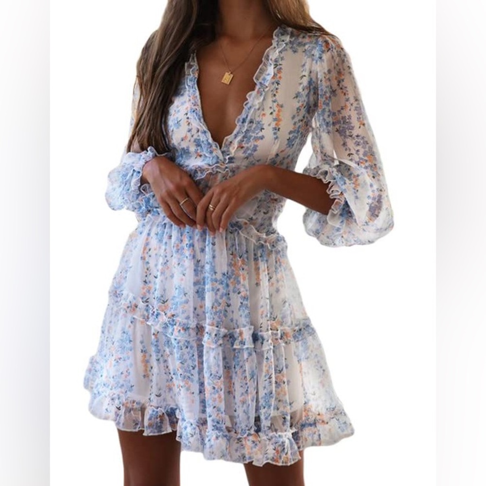 Selfie Leslie spring or summer wedding guest dress size M